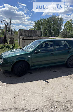 Хетчбек Volkswagen Golf 1999 в Чуднові