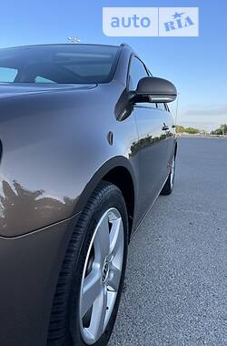 Универсал Volkswagen Golf 2012 в 