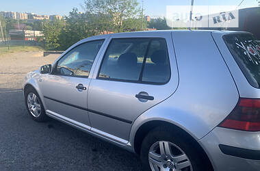 Хэтчбек Volkswagen Golf 2002 в Хмельницком