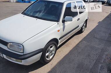 Хэтчбек Volkswagen Golf 1994 в Лубнах