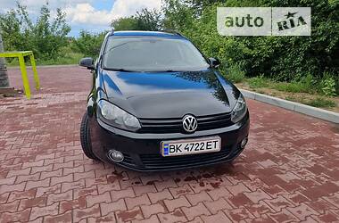 Универсал Volkswagen Golf 2012 в Ровно