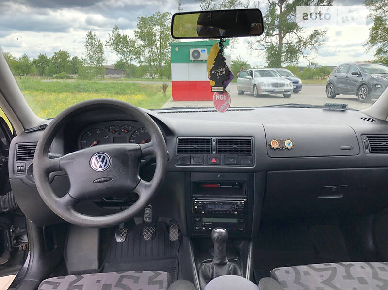 Хэтчбек Volkswagen Golf 1999 в Яворове