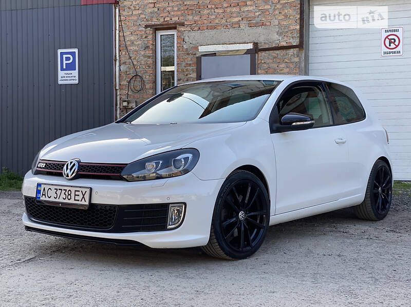 Купе Volkswagen Golf 2009 в 