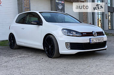 Купе Volkswagen Golf 2009 в 