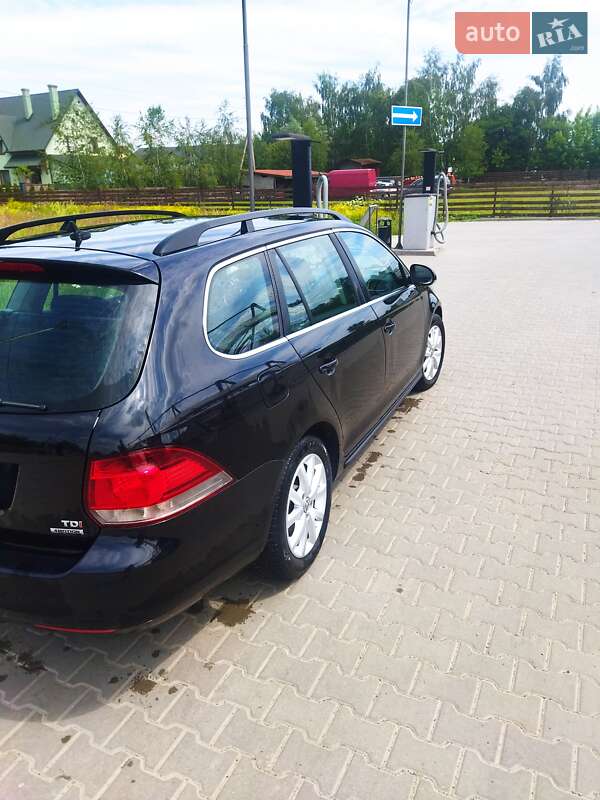 Универсал Volkswagen Golf 2012 в Самборе