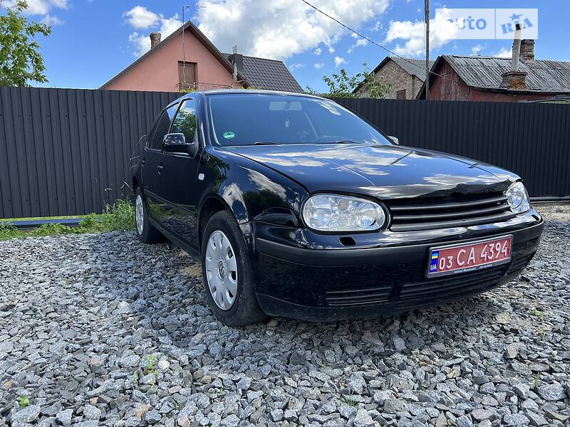 Хетчбек Volkswagen Golf 1999 в Луцьку