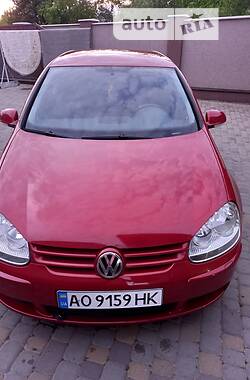 Хэтчбек Volkswagen Golf 2004 в Тячеве