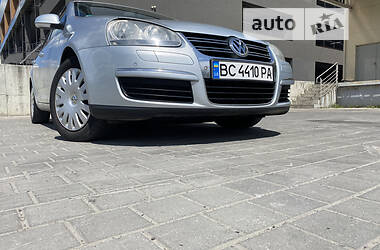 Універсал Volkswagen Golf 2009 в Львові