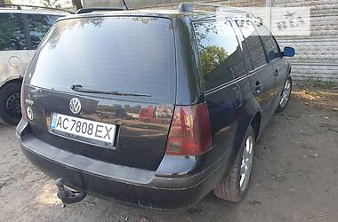 Універсал Volkswagen Golf 2001 в Любомлі