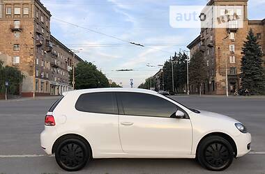 Хэтчбек Volkswagen Golf 2010 в Запорожье