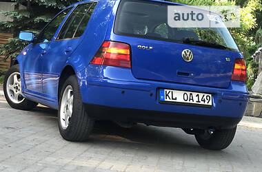 Хэтчбек Volkswagen Golf 2001 в Дрогобыче