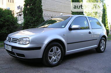 Хэтчбек Volkswagen Golf 2001 в Виннице