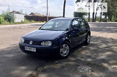 Хетчбек Volkswagen Golf 2002 в Вінниці