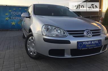 Хэтчбек Volkswagen Golf 2005 в Тернополе