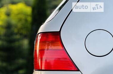 Хэтчбек Volkswagen Golf 2000 в 