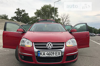 Универсал Volkswagen Golf 2009 в Киеве