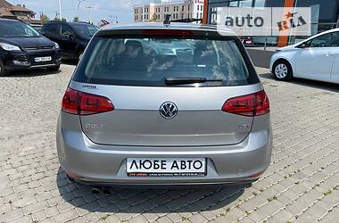 Хэтчбек Volkswagen Golf 2015 в Львове