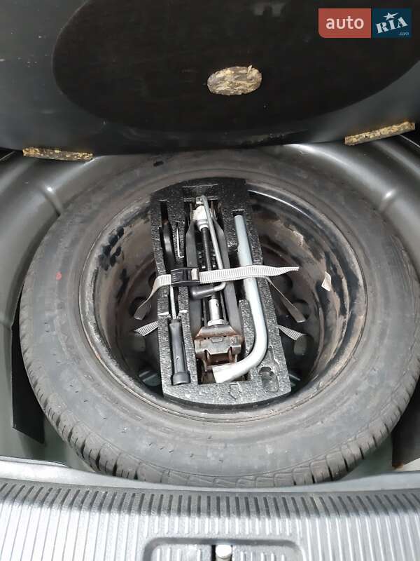 Універсал Volkswagen Golf 2008 в Дніпрі