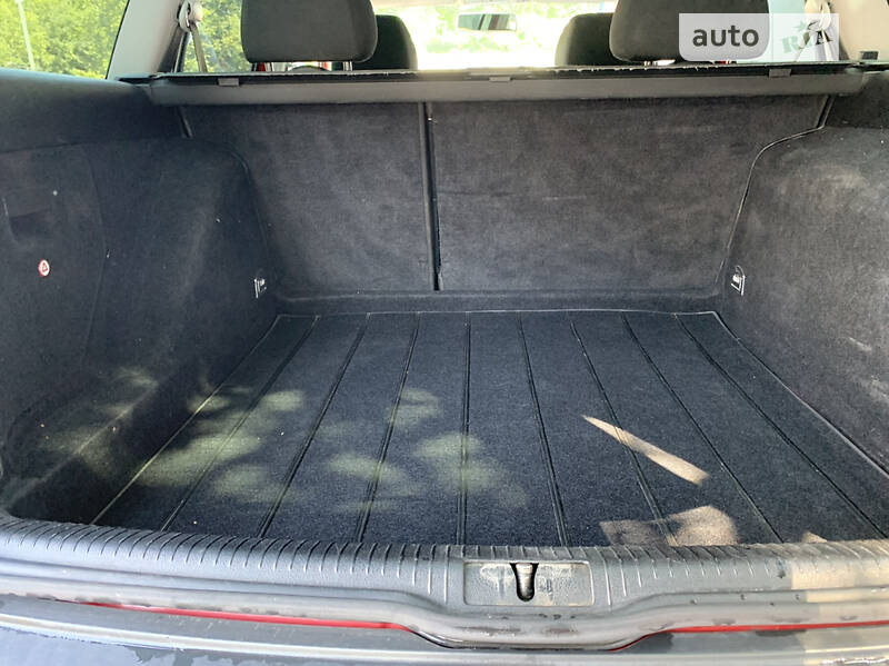 Универсал Volkswagen Golf 2004 в Житомире