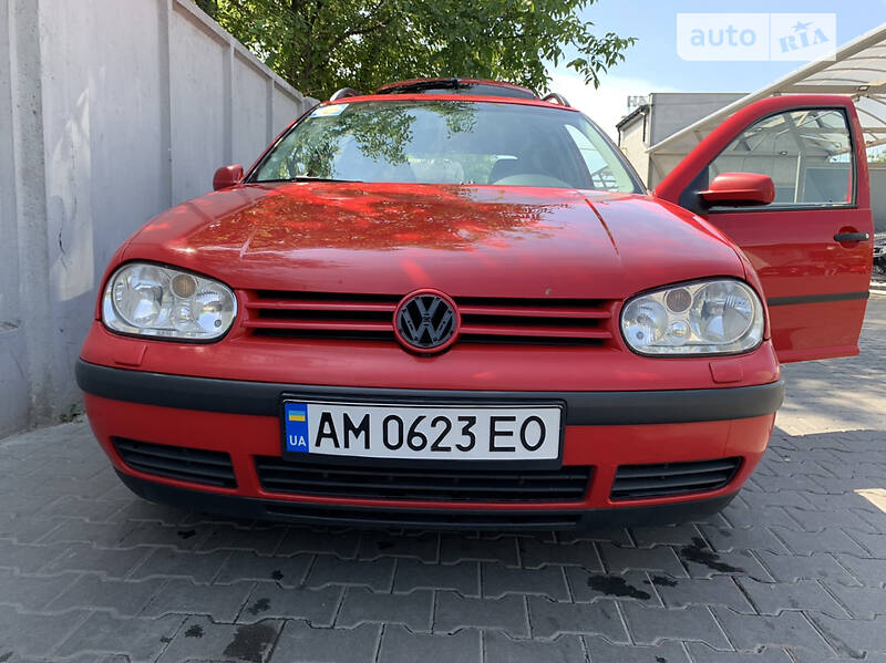 Универсал Volkswagen Golf 2004 в Житомире