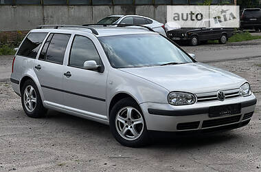 Универсал Volkswagen Golf 2000 в 