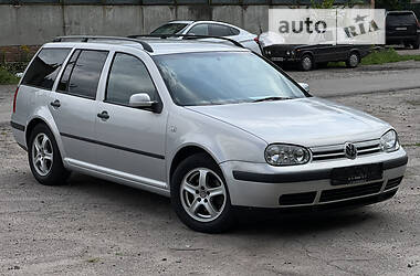 Универсал Volkswagen Golf 2000 в 