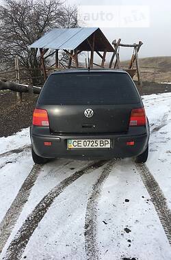 Хетчбек Volkswagen Golf 2000 в Чернівцях