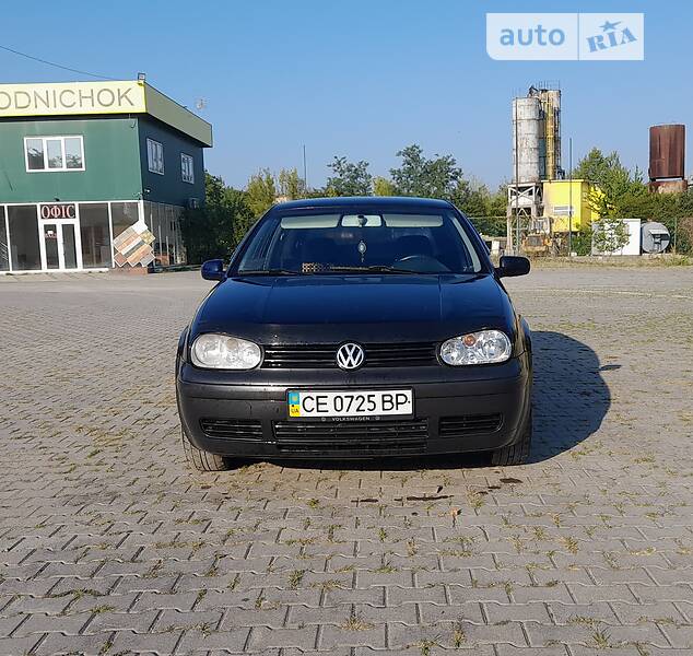 Хетчбек Volkswagen Golf 2000 в Чернівцях