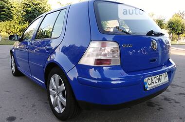 Хэтчбек Volkswagen Golf 2003 в Умани