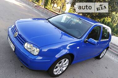 Хэтчбек Volkswagen Golf 2003 в Умани