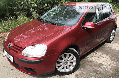 Хетчбек Volkswagen Golf 2004 в Галичі