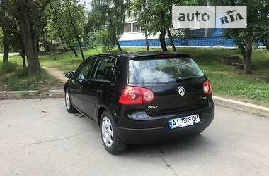 Хэтчбек Volkswagen Golf 2004 в Буске