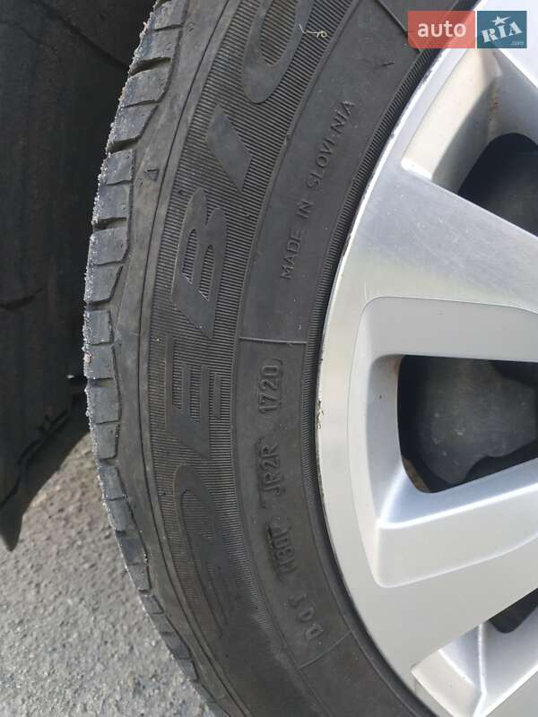 Универсал Volkswagen Golf 2017 в Ровно