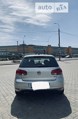 Хэтчбек Volkswagen Golf 2008 в Луцке