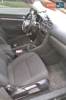 Универсал Volkswagen Golf 2011 в 