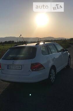 Универсал Volkswagen Golf 2008 в Хусте