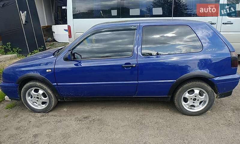 Хэтчбек Volkswagen Golf 1998 в Черкассах