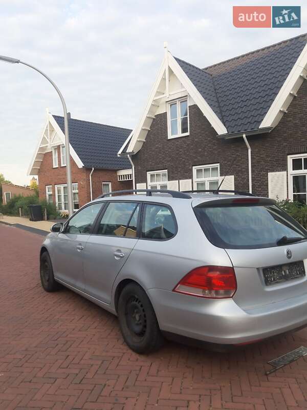 Універсал Volkswagen Golf 2008 в Києві