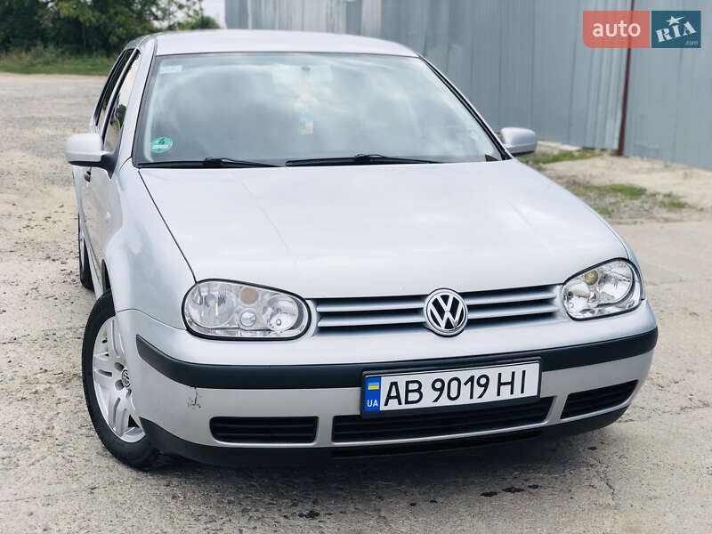 Хэтчбек Volkswagen Golf 2000 в Теплике