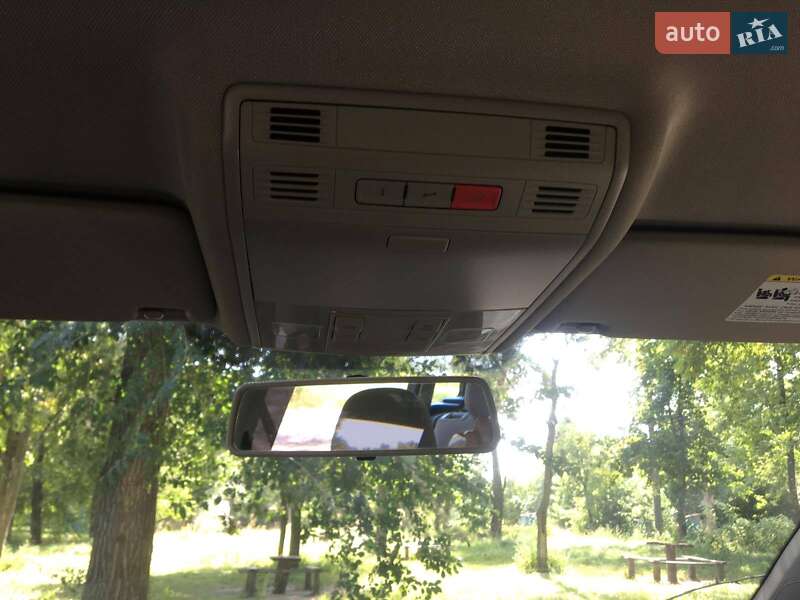 Універсал Volkswagen Golf 2016 в Зміїві