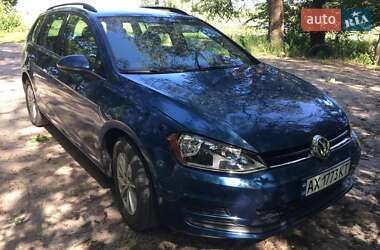 Універсал Volkswagen Golf 2016 в Зміїві