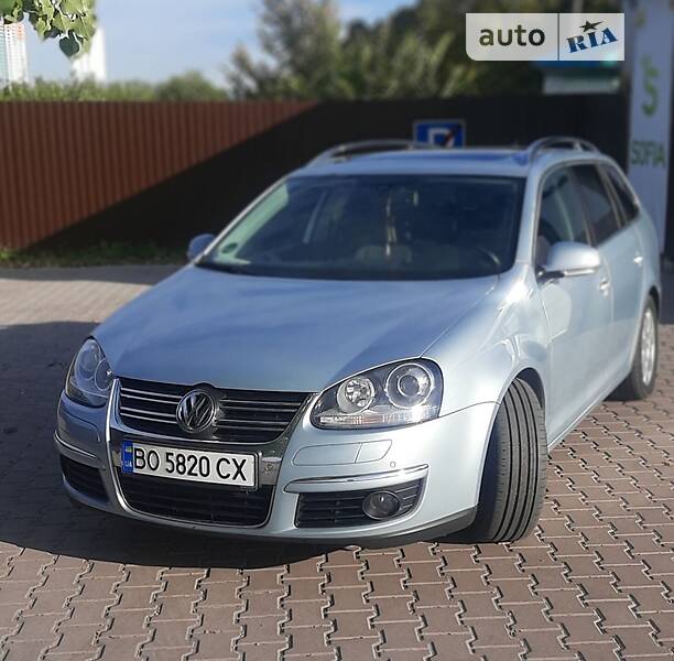 Универсал Volkswagen Golf 2009 в Киеве