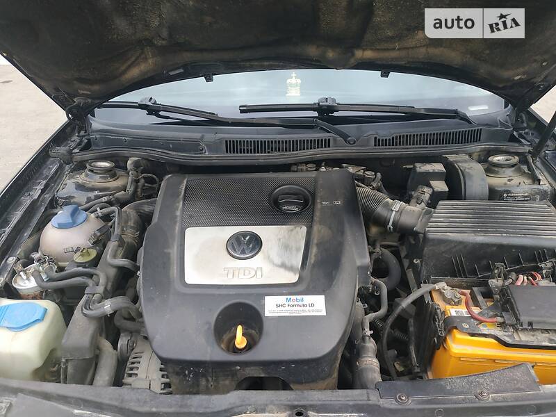Универсал Volkswagen Golf 2004 в Черновцах