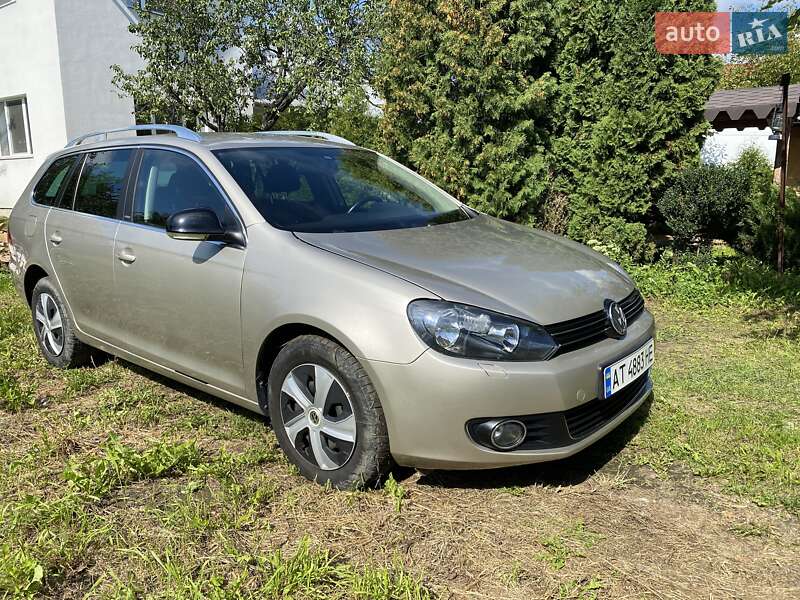 Универсал Volkswagen Golf 2012 в Коломые