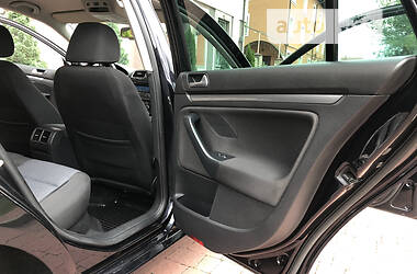 Универсал Volkswagen Golf 2011 в 