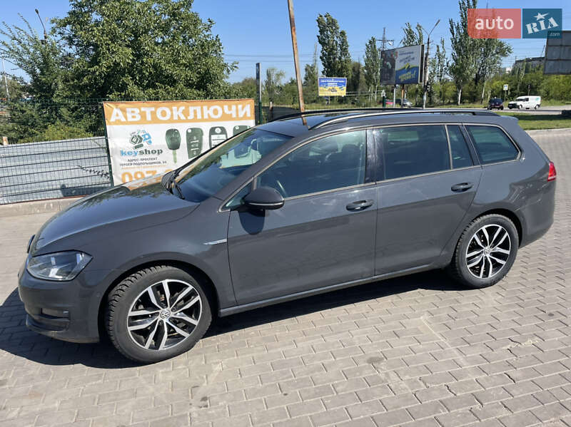 Універсал Volkswagen Golf 2014 в Кривому Розі