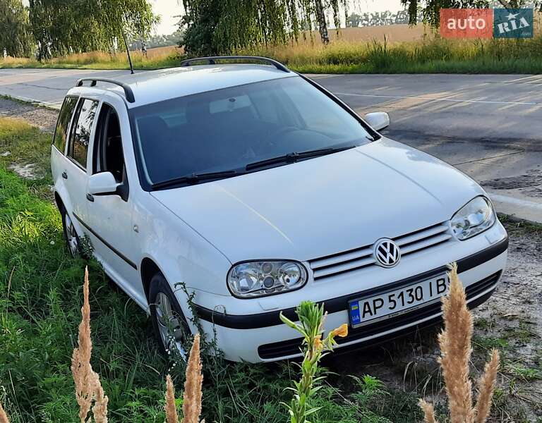 Volkswagen Golf 2004