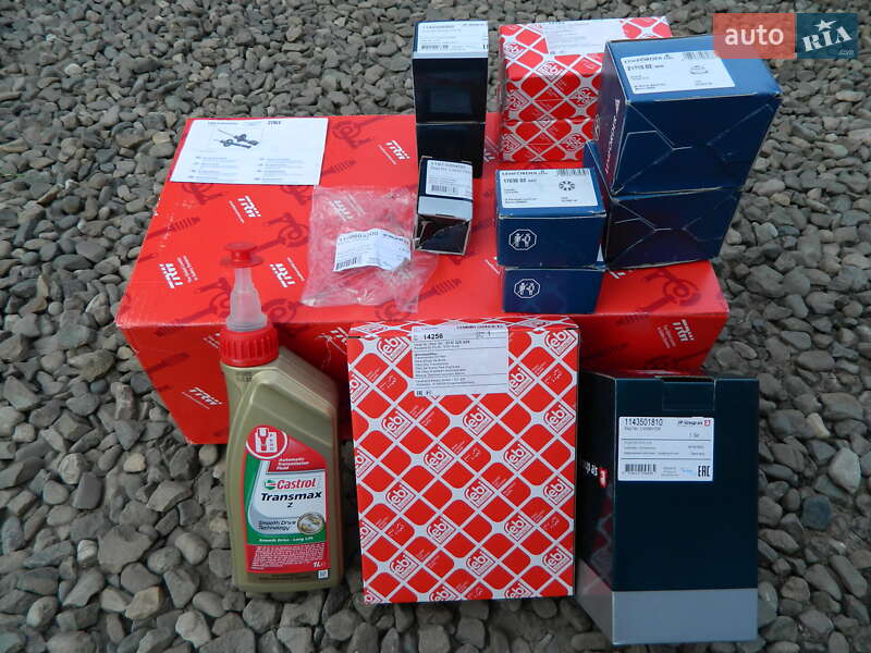 Універсал Volkswagen Golf 2001 в Чернівцях