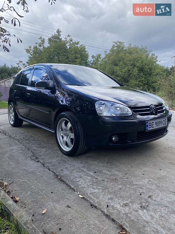 Хетчбек Volkswagen Golf 2008 в Миколаєві