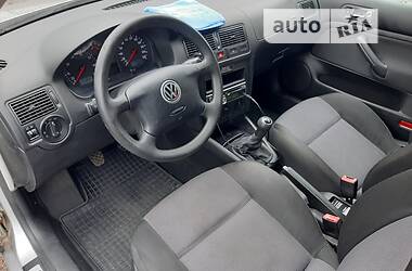 Хэтчбек Volkswagen Golf 2001 в Житомире